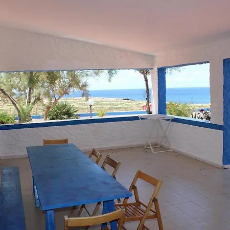 בית נופש Palmare Beach Pelagie למפדוזה